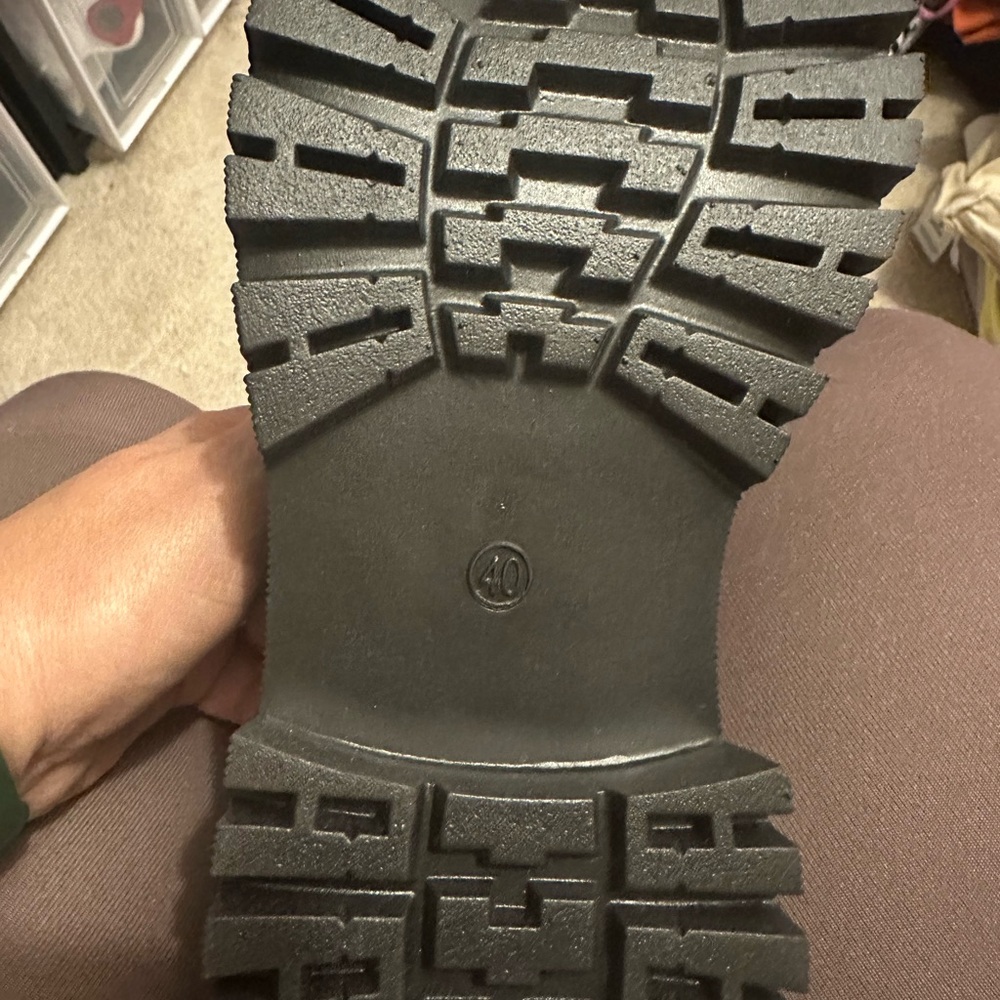 Black Leather Chunky Chelsea Boots - Picture 4 of 4